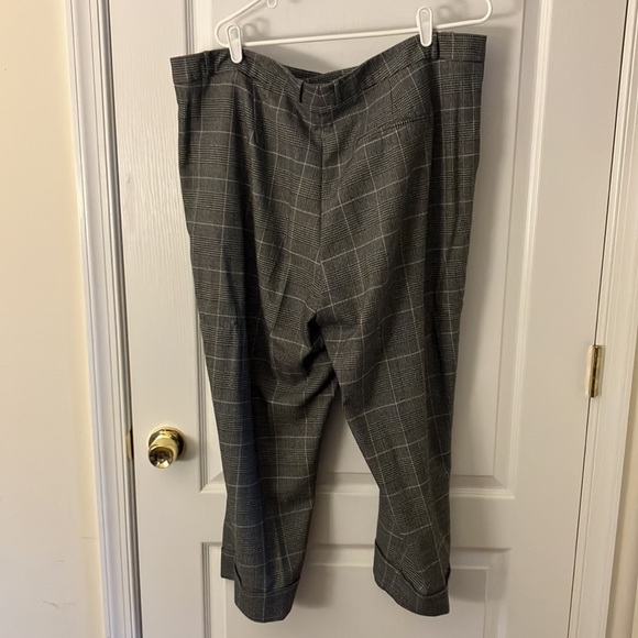 Size 20 Glen plaid office capris - Picture 3 of 9
